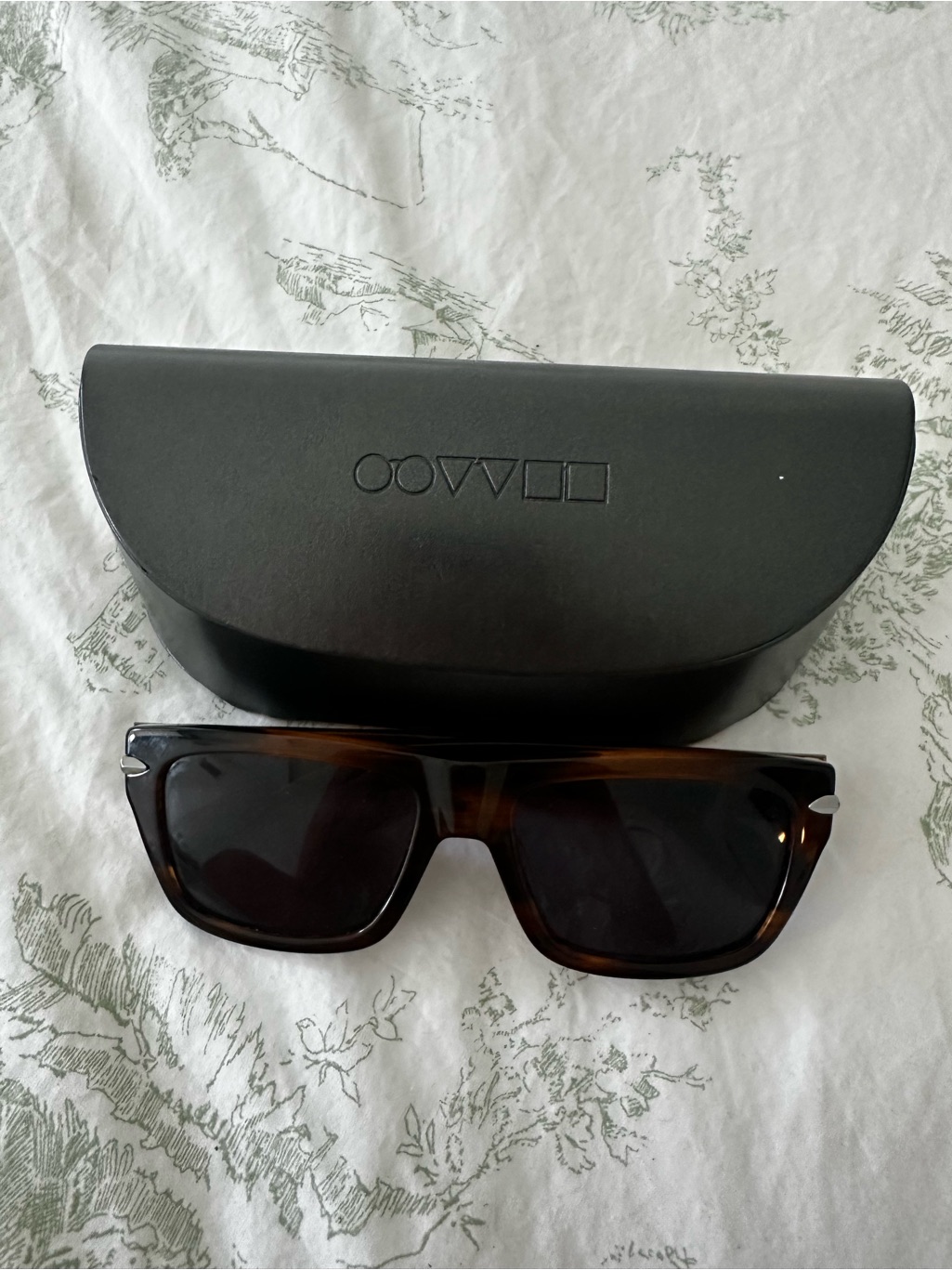 Covvo Tortoise Shell Rectangular Sunglasses